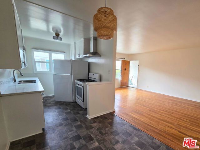 7621 Hampton Avenue 103, West Hollywood, CA 90046