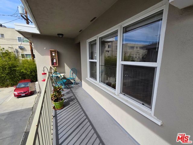 7621 Hampton Avenue 103, West Hollywood, CA 90046