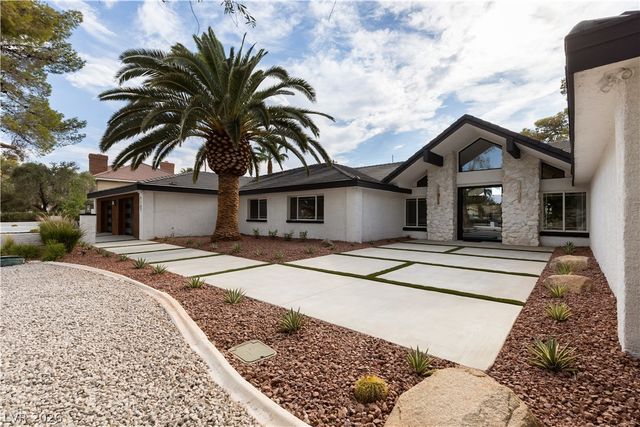 7167 La Puebla Street, Las Vegas, NV 89120