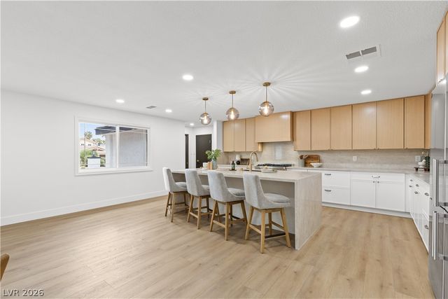 7167 La Puebla Street, Las Vegas, NV 89120