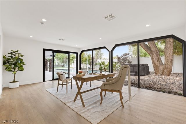 7167 La Puebla Street, Las Vegas, NV 89120