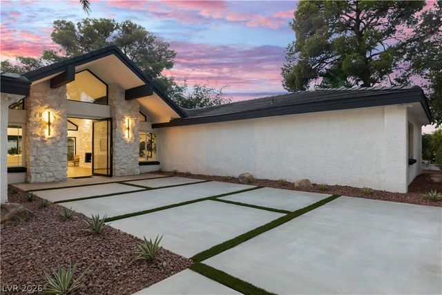 7167 La Puebla Street, Las Vegas, NV 89120