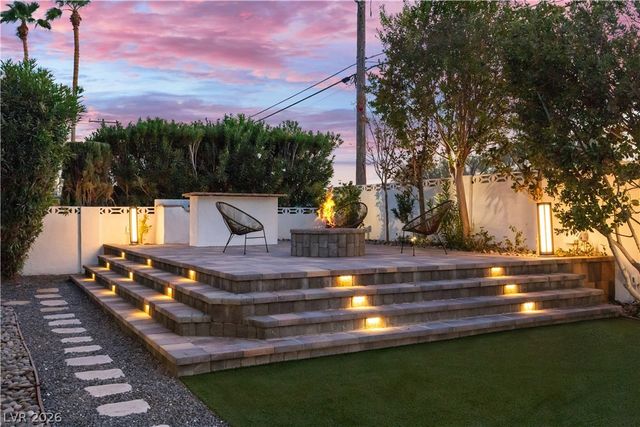 7167 La Puebla Street, Las Vegas, NV 89120