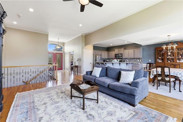 13718 BERGER Avenue, Bonner Springs, KS 66012