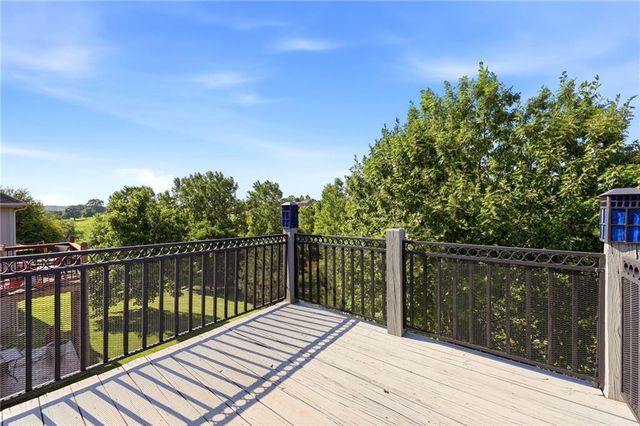 13718 BERGER Avenue, Bonner Springs, KS 66012