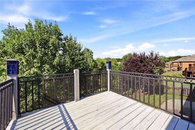 13718 BERGER Avenue, Bonner Springs, KS 66012