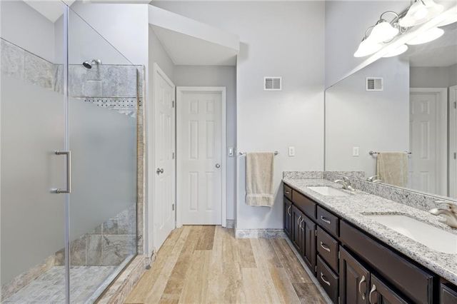 13718 BERGER Avenue, Bonner Springs, KS 66012