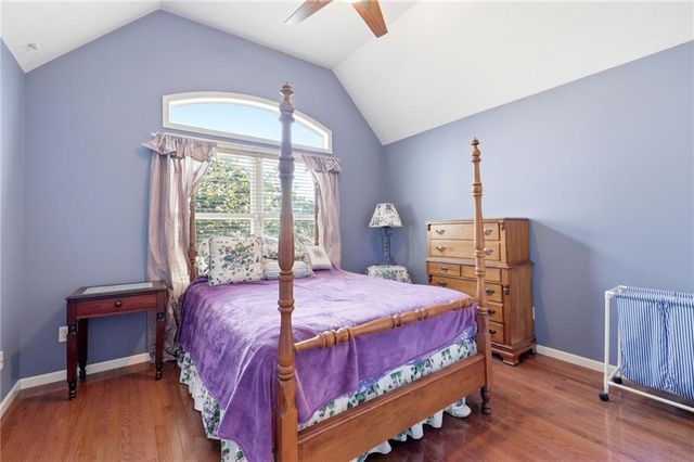 13718 BERGER Avenue, Bonner Springs, KS 66012