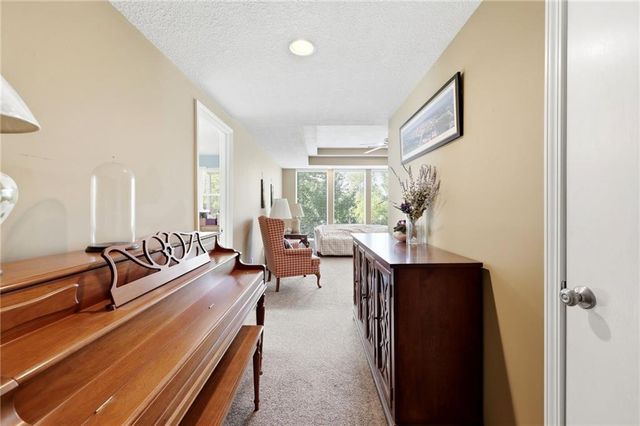 13718 BERGER Avenue, Bonner Springs, KS 66012