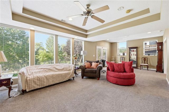 13718 BERGER Avenue, Bonner Springs, KS 66012