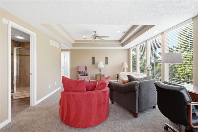13718 BERGER Avenue, Bonner Springs, KS 66012