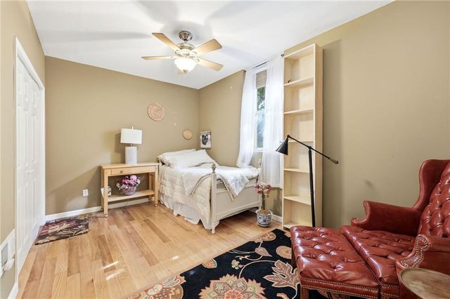 13718 BERGER Avenue, Bonner Springs, KS 66012