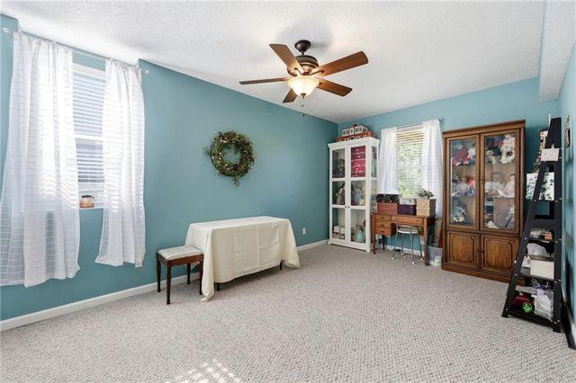 13718 BERGER Avenue, Bonner Springs, KS 66012