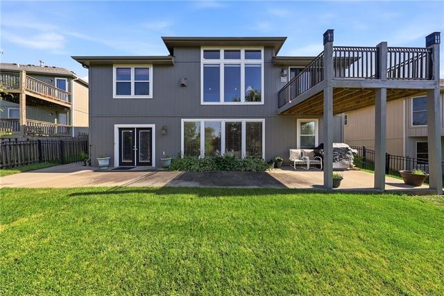 13718 BERGER Avenue, Bonner Springs, KS 66012