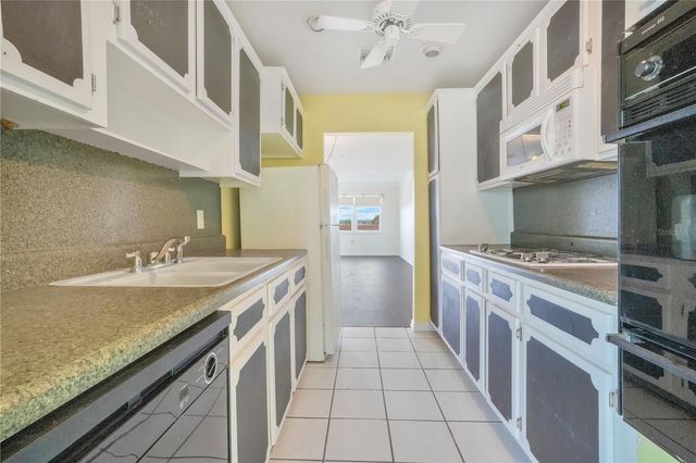 2960 59TH STREET S 405, Gulfport, FL 33707