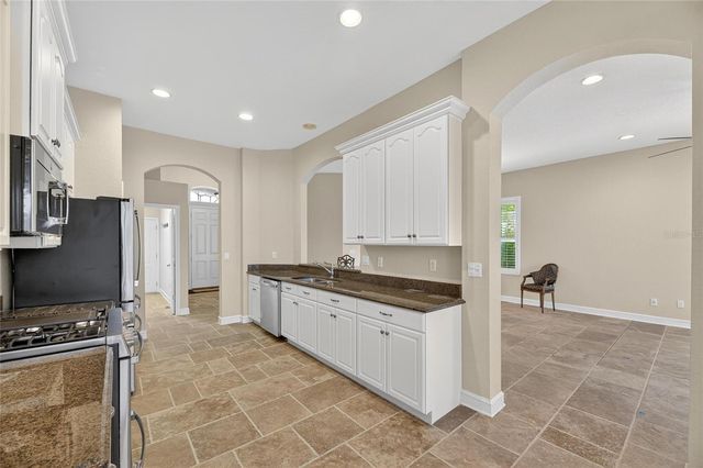 1039 EMERALD DUNES DRIVE, Sun City Center, FL 33573