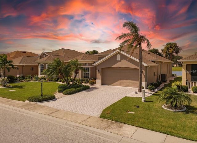 1039 EMERALD DUNES DRIVE, Sun City Center, FL 33573