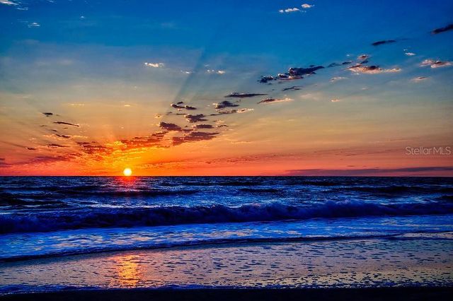 1039 EMERALD DUNES DRIVE, Sun City Center, FL 33573