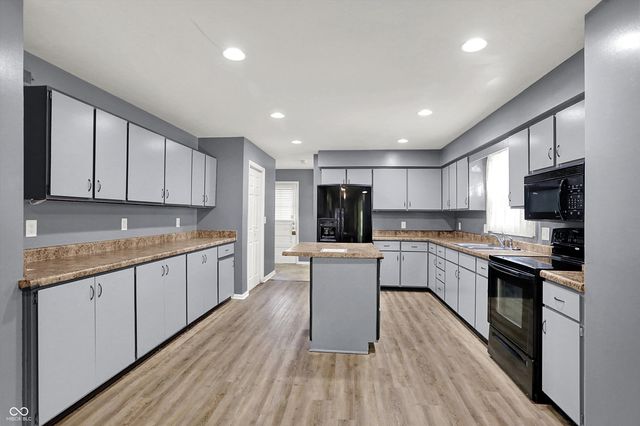 716 Maple Lane, Westfield, IN 46074