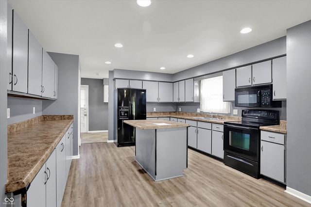 716 Maple Lane, Westfield, IN 46074