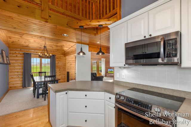 7320 100th Street, Caledonia, MI 49316