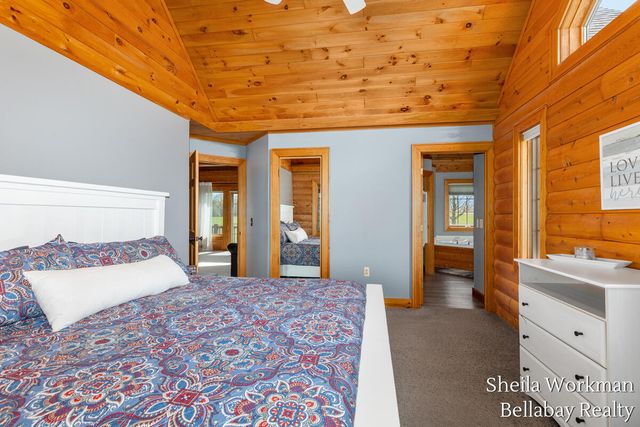 7320 100th Street, Caledonia, MI 49316