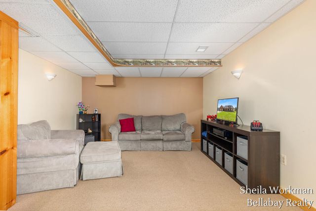 7320 100th Street, Caledonia, MI 49316