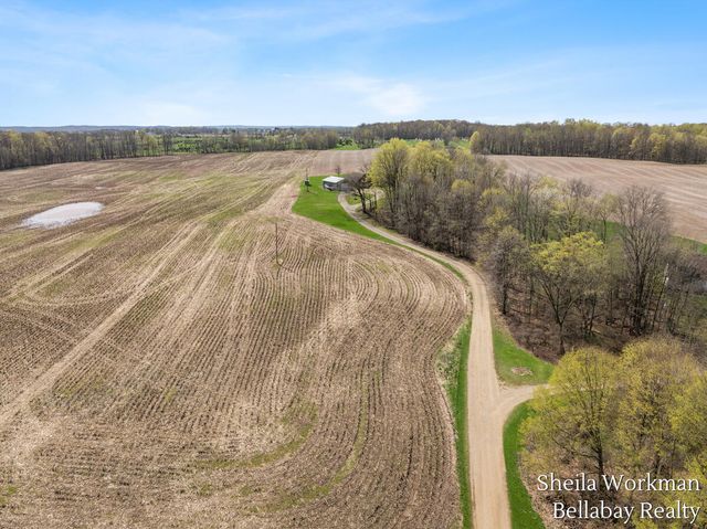 7320 100th Street, Caledonia, MI 49316