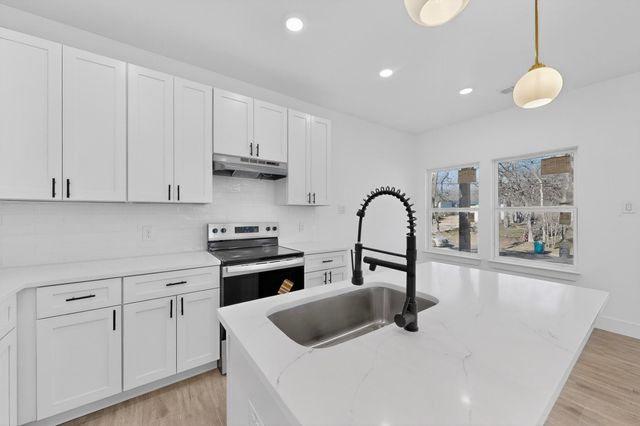 616 E Shepherd Street, Denison, TX 75021