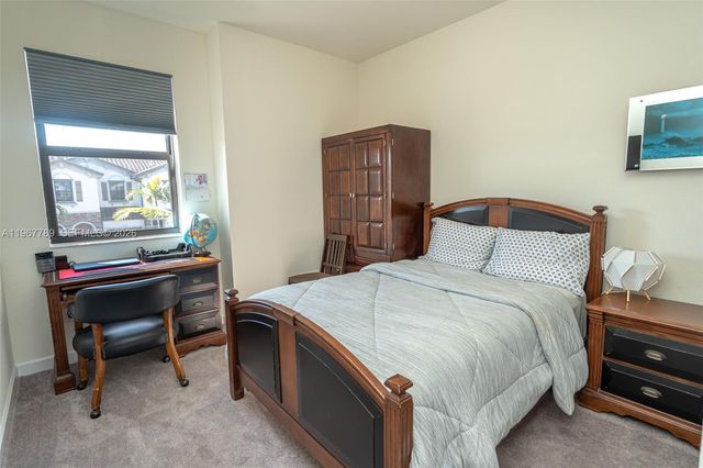 11453 SW 251st St, Homestead, FL 33032