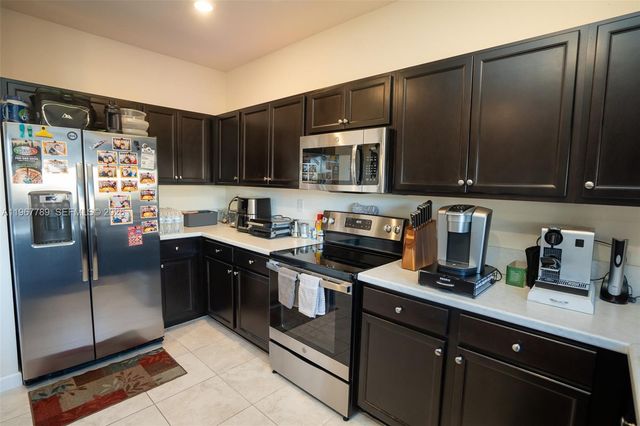 11453 SW 251st St, Homestead, FL 33032