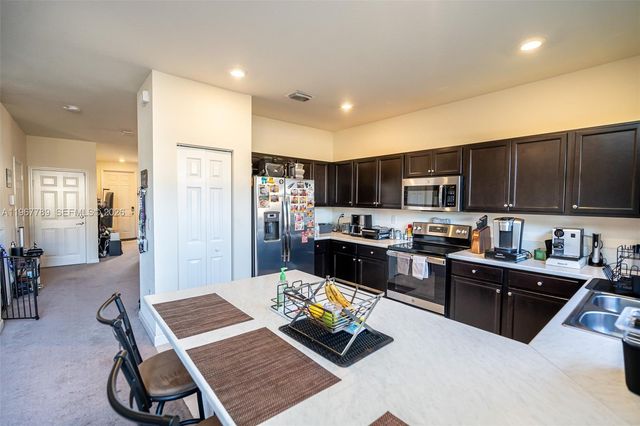 11453 SW 251st St, Homestead, FL 33032