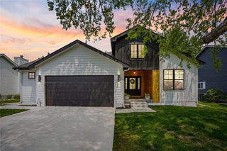 519 W Mills Street, Winterset, IA 50273