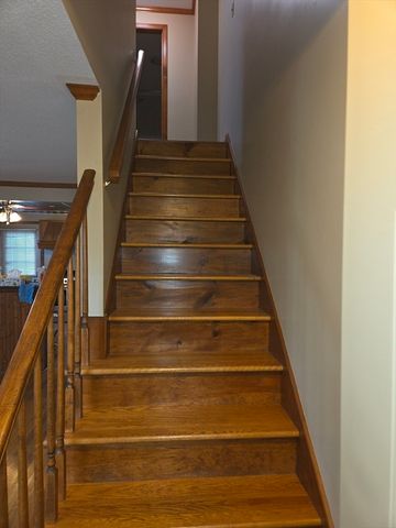 1451-1453 Carew St, Springfield, MA 01104