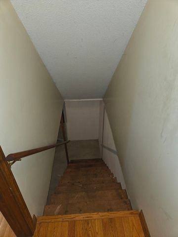 1451-1453 Carew St, Springfield, MA 01104