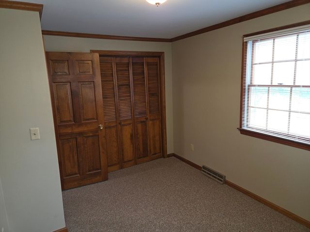 1451-1453 Carew St, Springfield, MA 01104