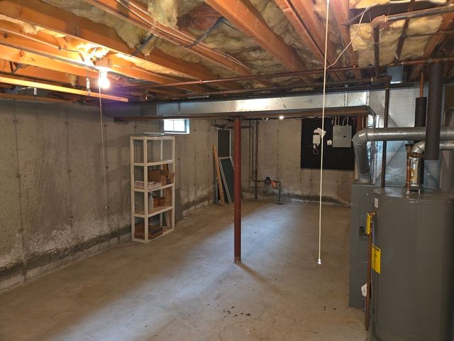 1451-1453 Carew St, Springfield, MA 01104
