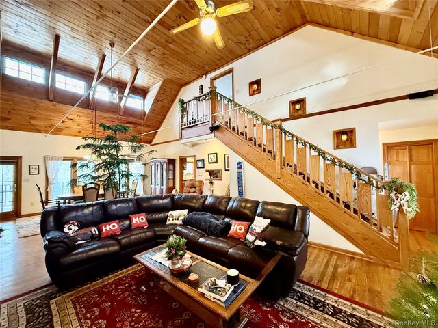 912-918 Hollow Road, Clinton Corners, NY 12514
