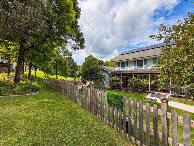 912-918 Hollow Road, Clinton Corners, NY 12514
