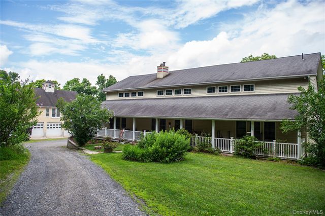 912-918 Hollow Road, Clinton Corners, NY 12514