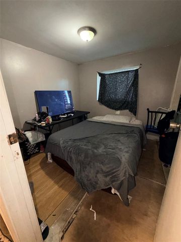 8900 NW 26th Pl, Sunrise, FL 33322