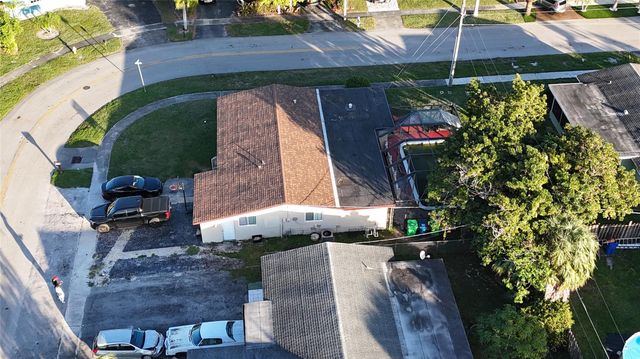 8900 NW 26th Pl, Sunrise, FL 33322