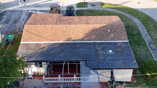 8900 NW 26th Pl, Sunrise, FL 33322