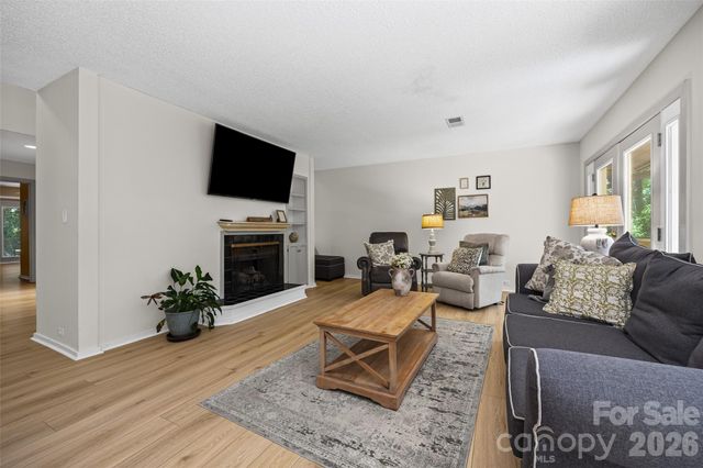 2 Five Oaks Lane 2, Lake Wylie, SC 29710