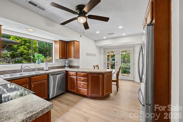 2 Five Oaks Lane 2, Lake Wylie, SC 29710