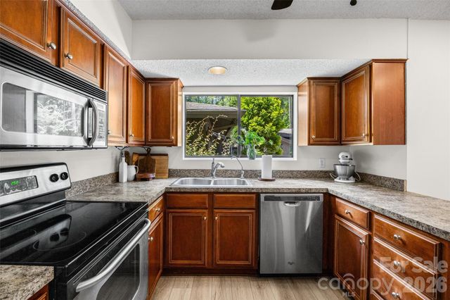 2 Five Oaks Lane 2, Lake Wylie, SC 29710