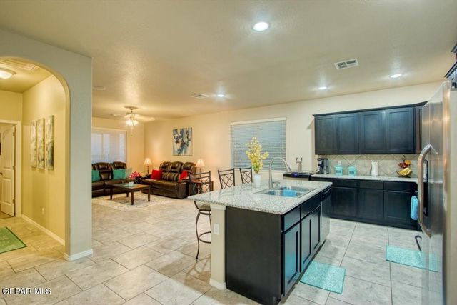 12404 CHAMBERLAIN Drive, Horizon City, TX 79928