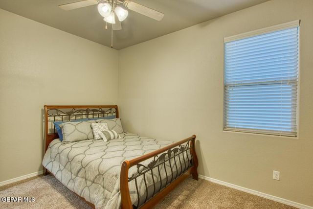 12404 CHAMBERLAIN Drive, Horizon City, TX 79928