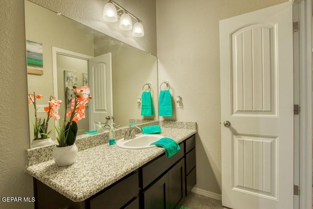 12404 CHAMBERLAIN Drive, Horizon City, TX 79928