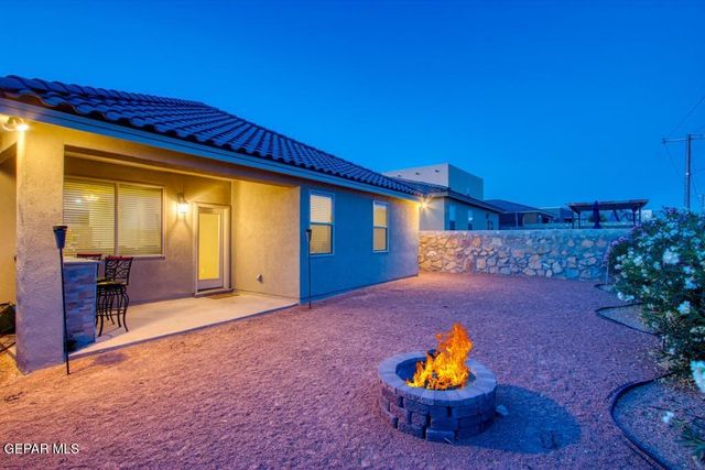 12404 CHAMBERLAIN Drive, Horizon City, TX 79928